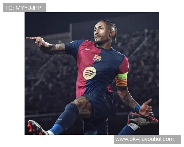 足球场上的暖心时刻 一位球星用行动诠释真正的英雄精神