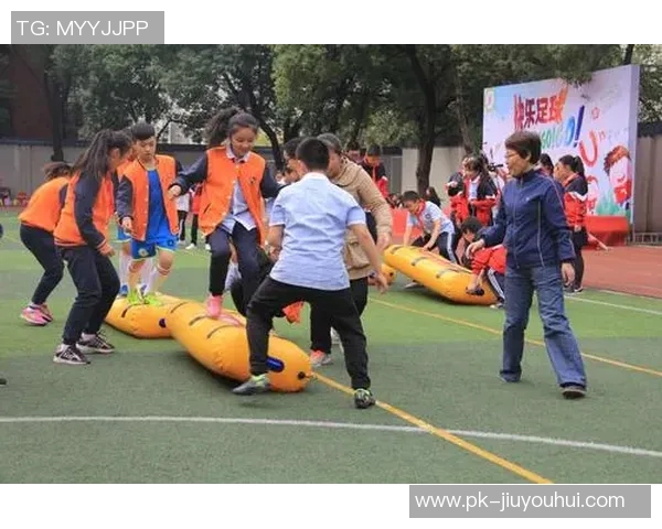 白人足球球星帅哥颜值与实力并存绿茵场上尽显王者风采